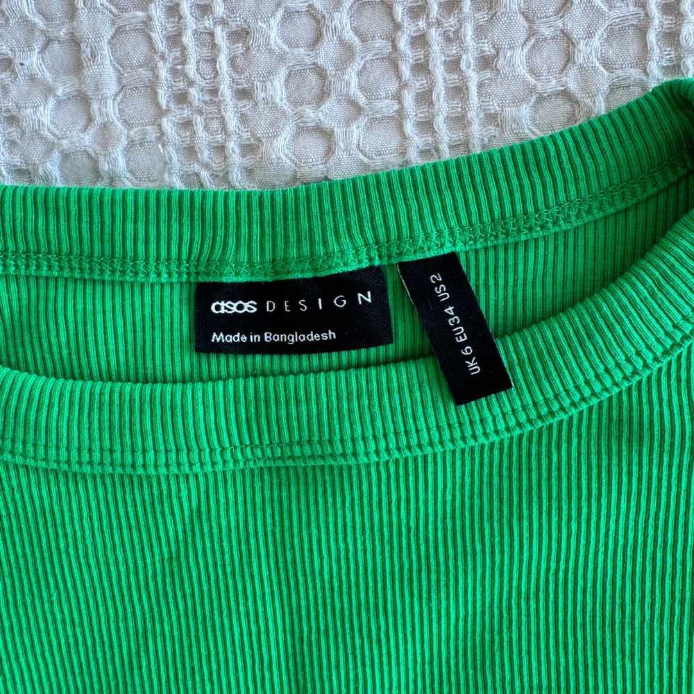 Green Ribbed Crop Top - Picture 4 of 4